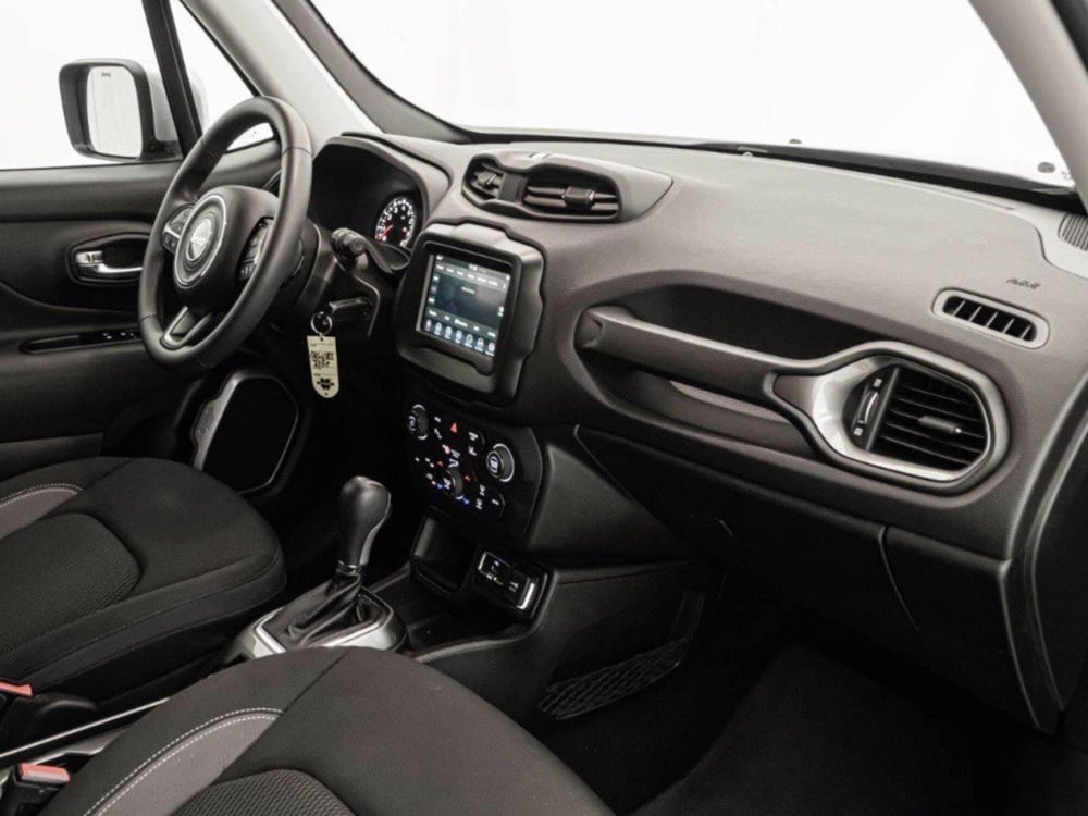 Jeep Renegade usata a Macerata (17)