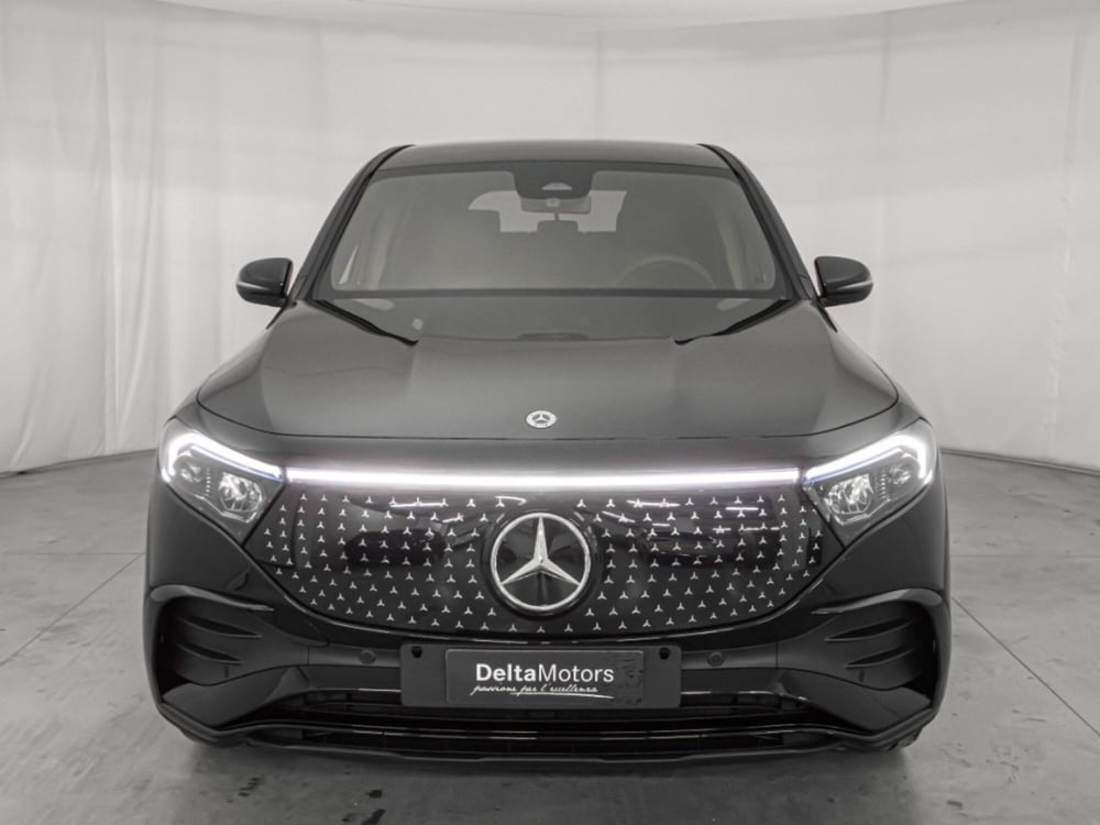 Mercedes-Benz EQB nuova a Macerata (3)