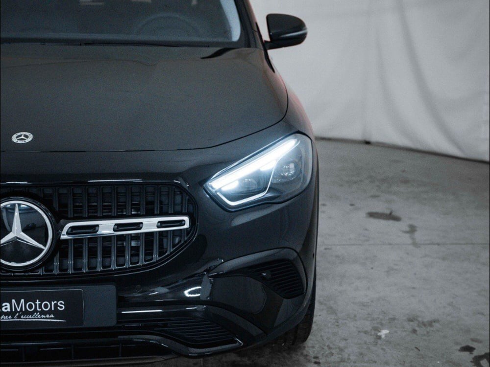 Mercedes-Benz GLA SUV nuova a Macerata (6)