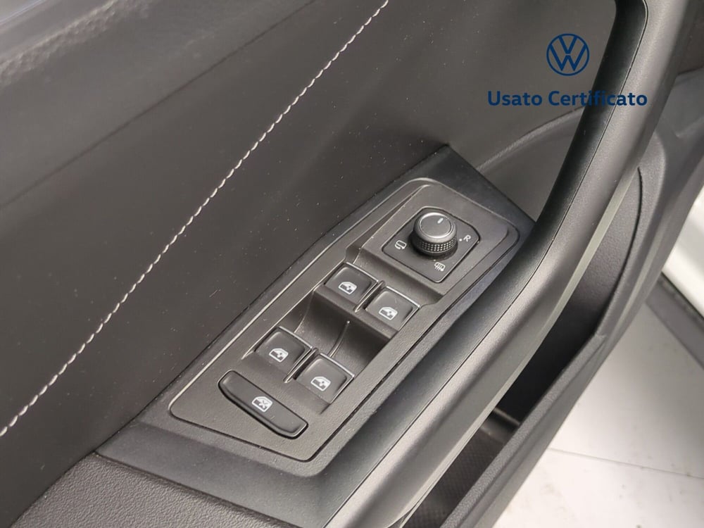 Volkswagen T-Roc usata a Avellino (16)