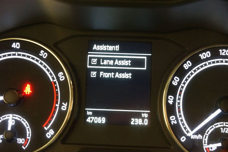 Skoda Kamiq usata a Torino (15)