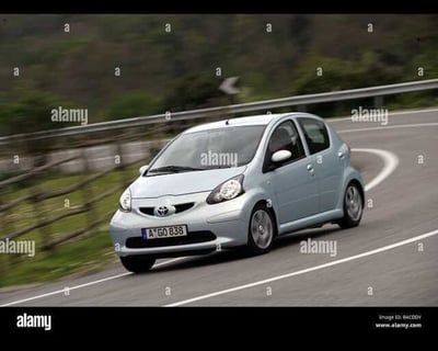 Toyota Aygo 1.0 12V VVT-i 3 porte M-MT del 2009 usata a Solaro