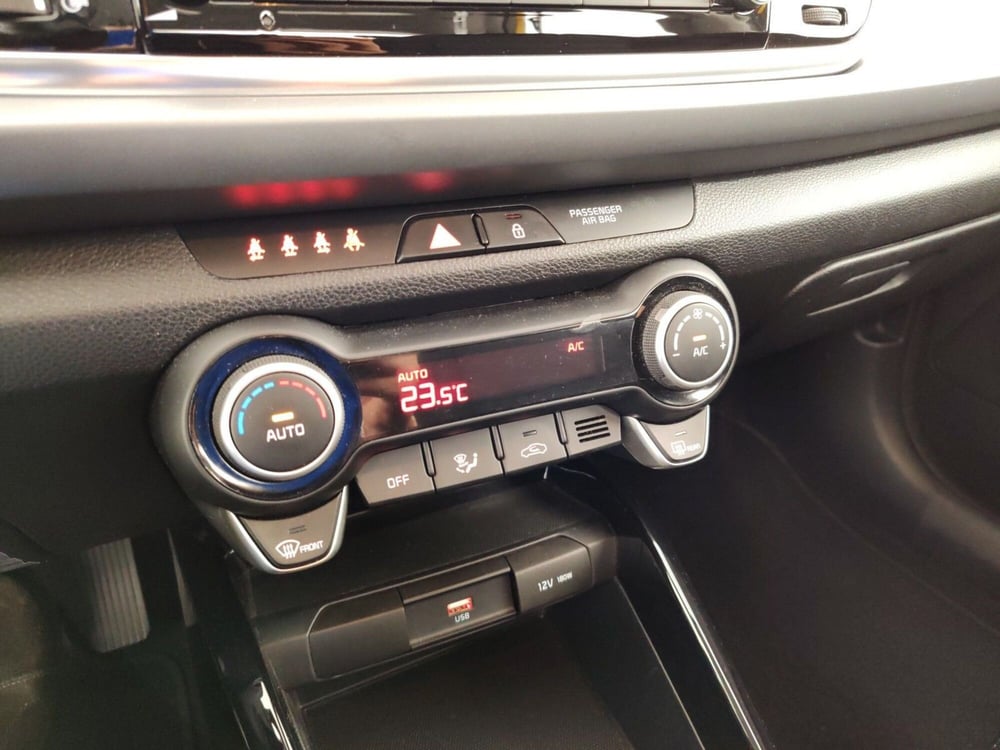 Kia Rio usata a Massa-Carrara (12)