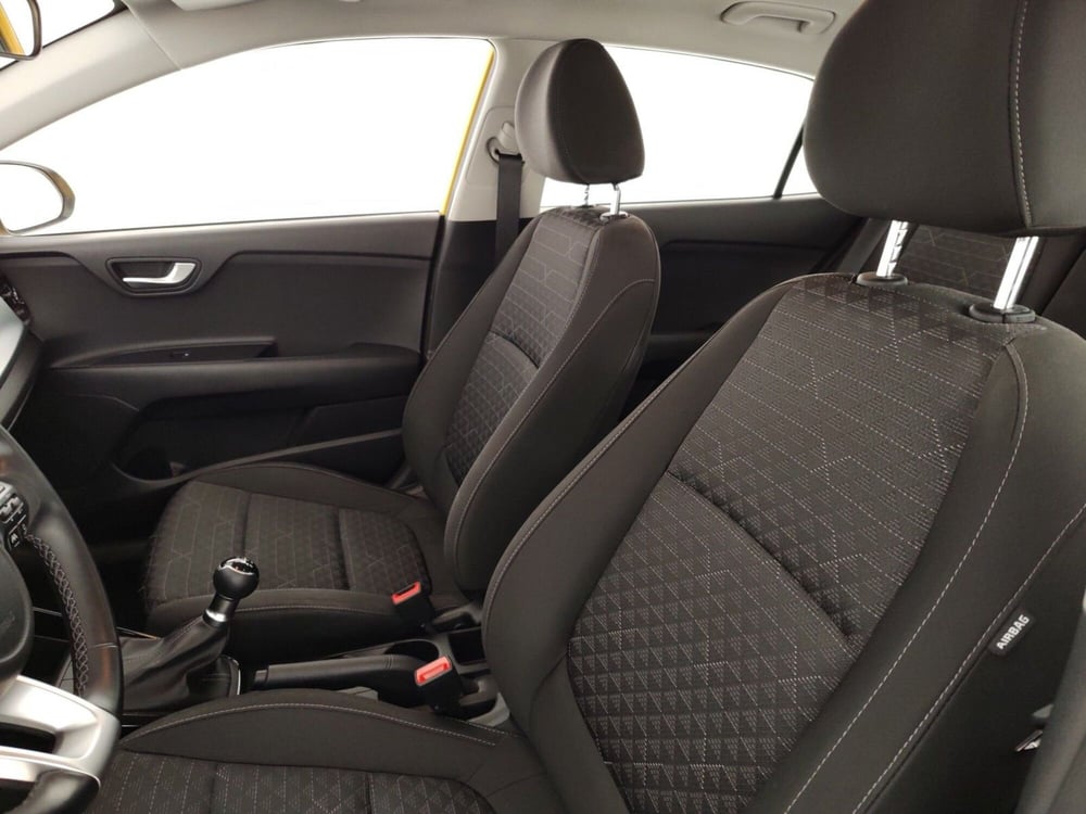 Kia Rio usata a Massa-Carrara (8)