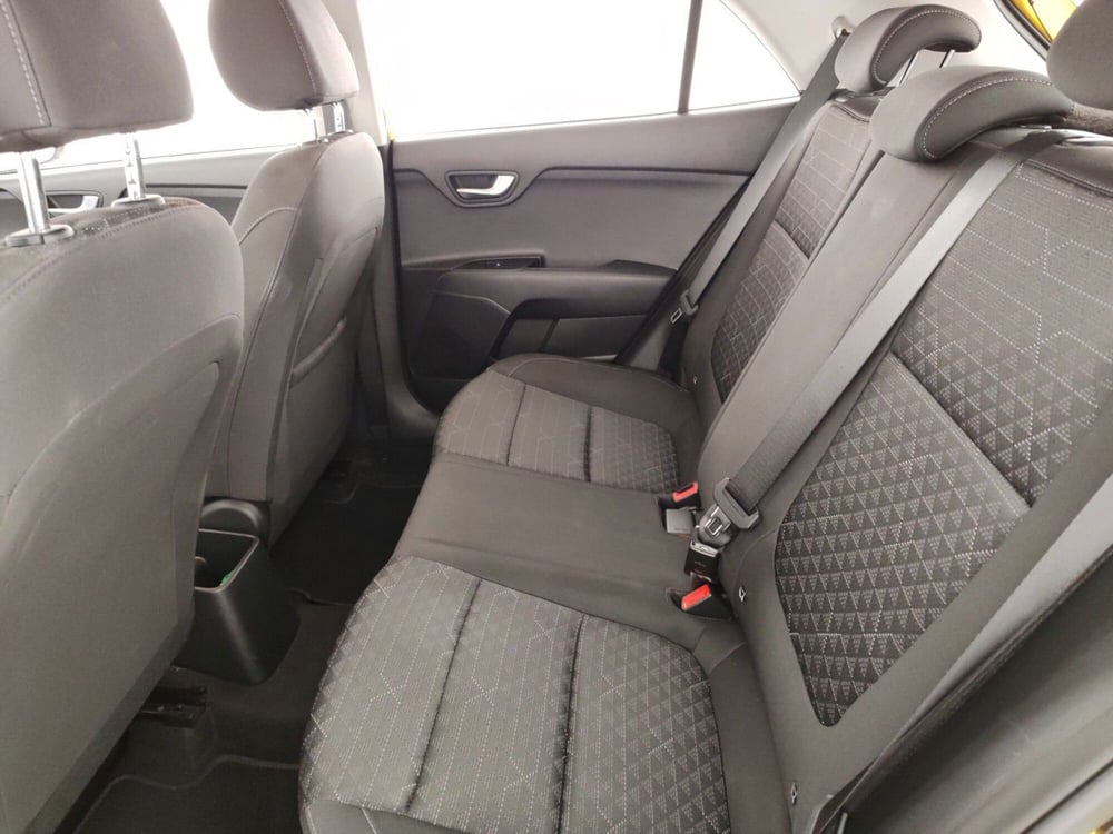 Kia Rio usata a Massa-Carrara (9)