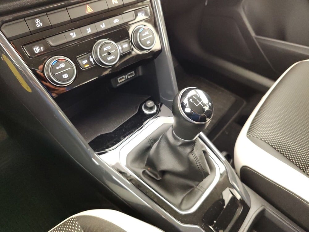 Volkswagen T-Roc usata a Massa-Carrara (11)