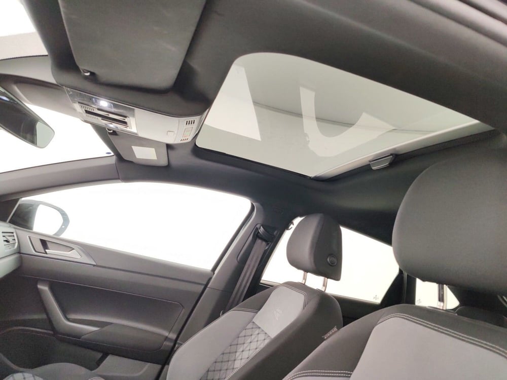 Volkswagen Taigo usata a Massa-Carrara (10)