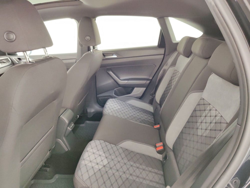 Volkswagen Taigo usata a Massa-Carrara (11)