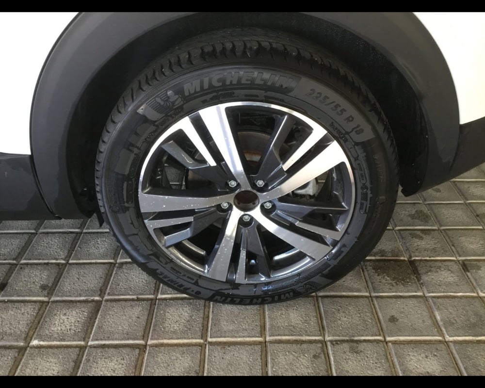 Peugeot 3008 nuova a Varese (7)