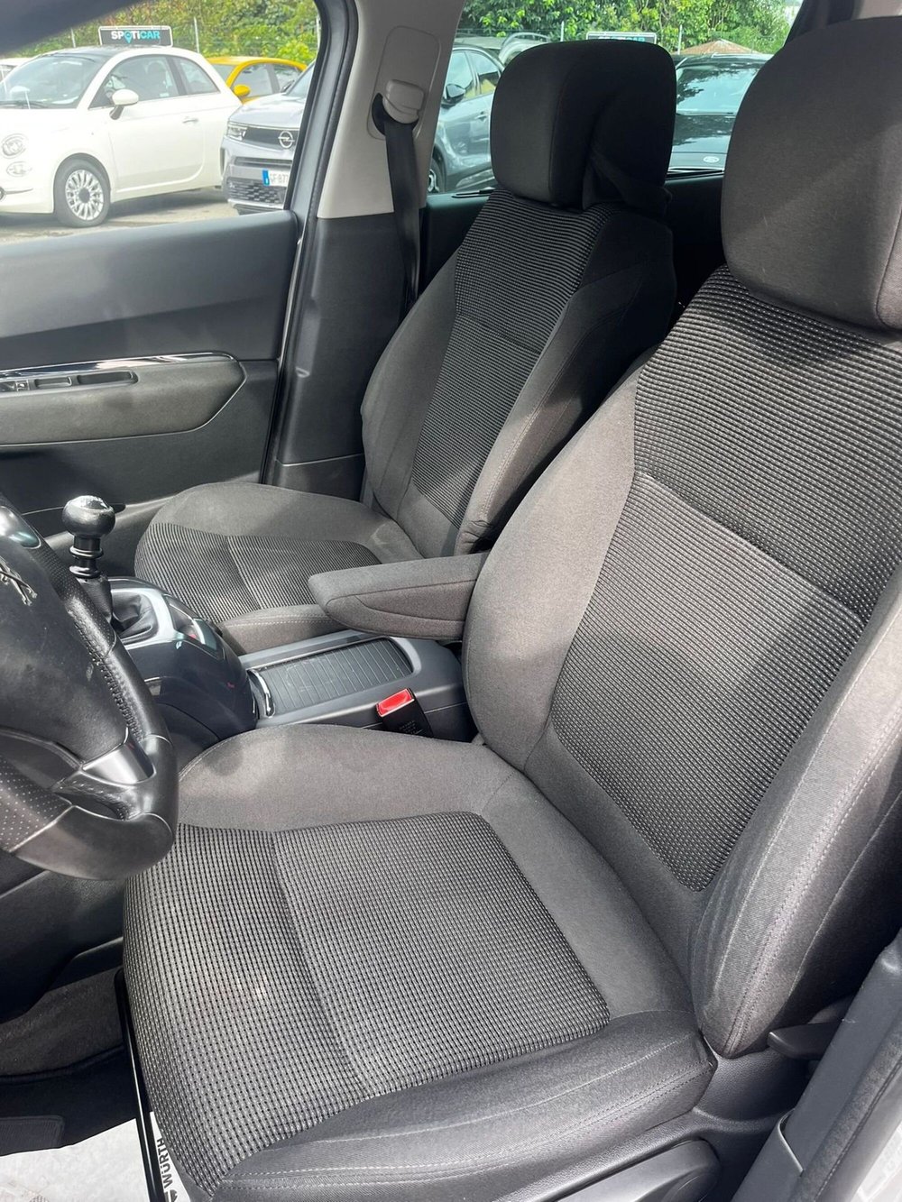 Peugeot 5008 usata a Lucca (17)