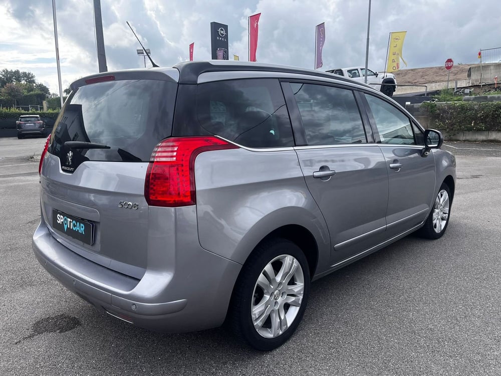 Peugeot 5008 usata a Lucca (4)