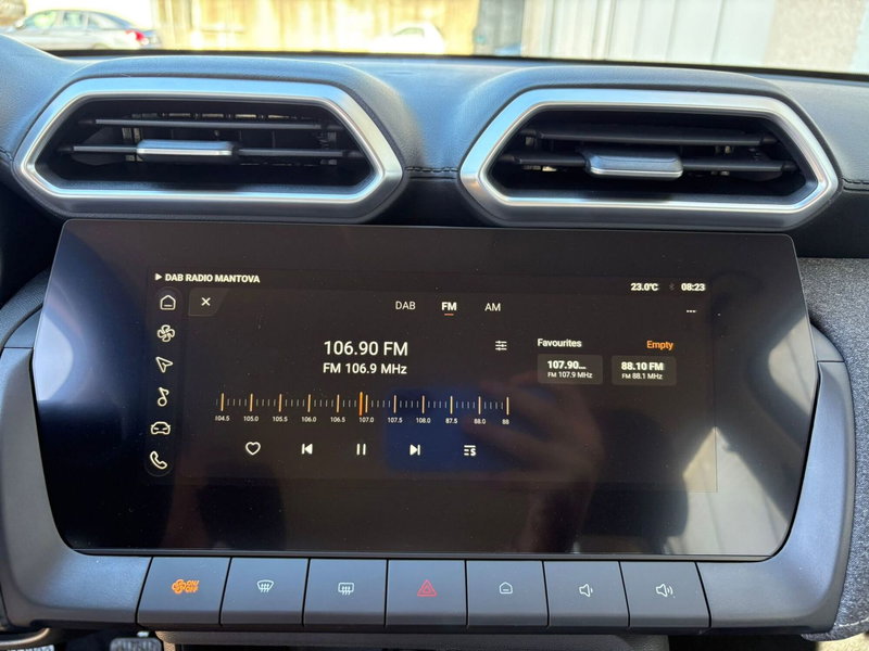 Mg ZS nuova a Monza e Brianza (18)