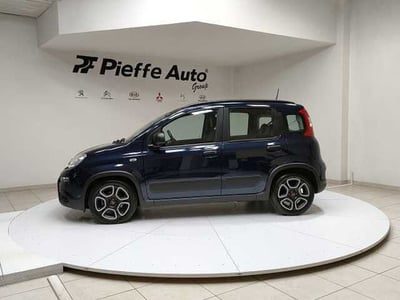 Fiat Panda 1.0 FireFly S&amp;S Hybrid City Cross del 2021 usata a Teramo