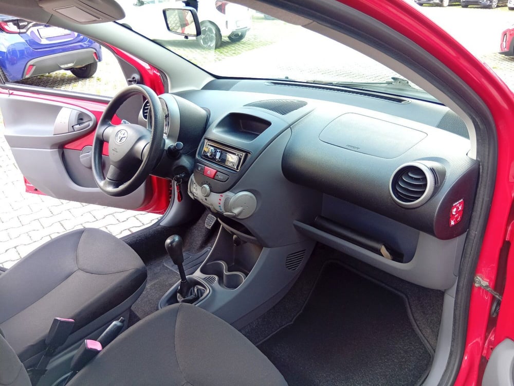 Toyota Aygo usata a Brescia (14)