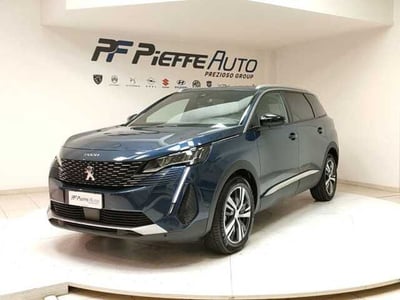 Peugeot 5008 PureTech Turbo 130 S&amp;S EAT8 Allure Pack del 2023 usata a Teramo