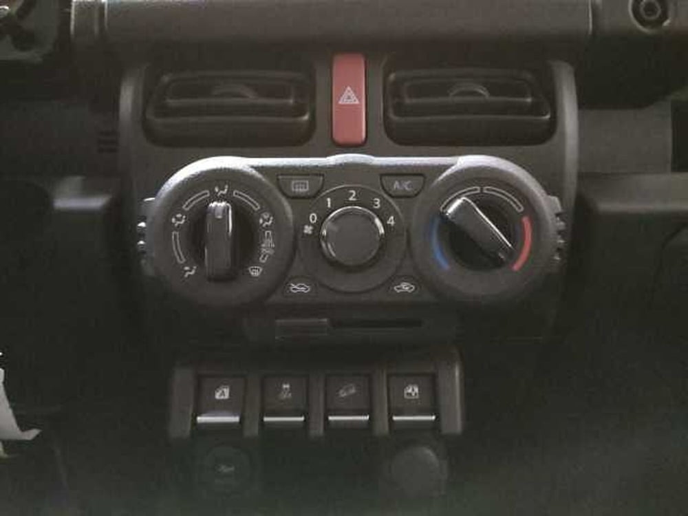 Suzuki Jimny nuova a Teramo (18)