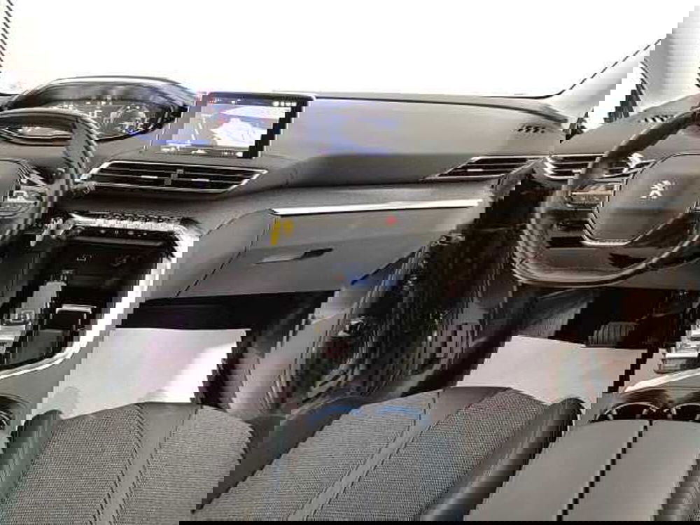 Peugeot 3008 usata a Teramo (16)