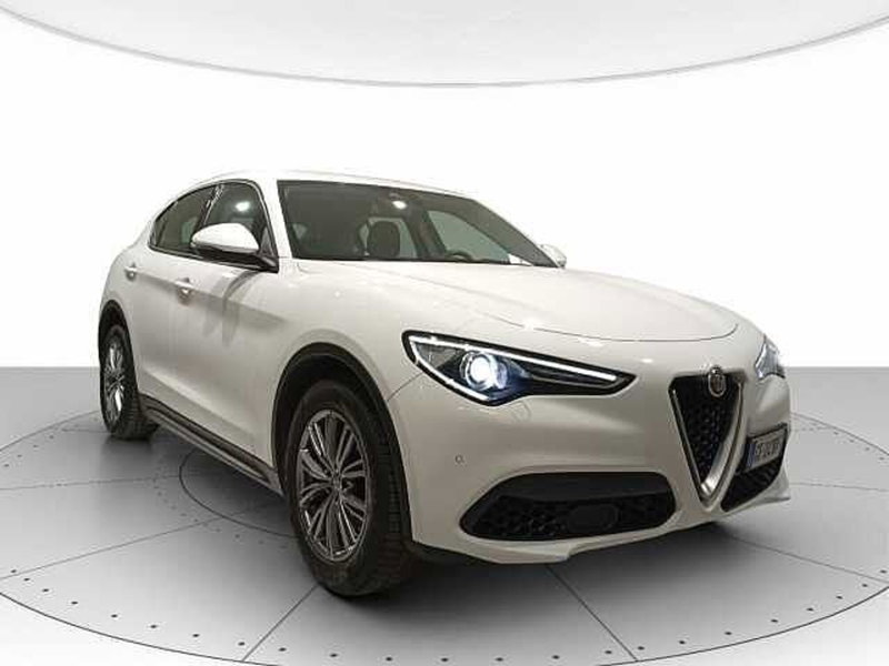 Alfa Romeo Stelvio usata a Teramo (6)