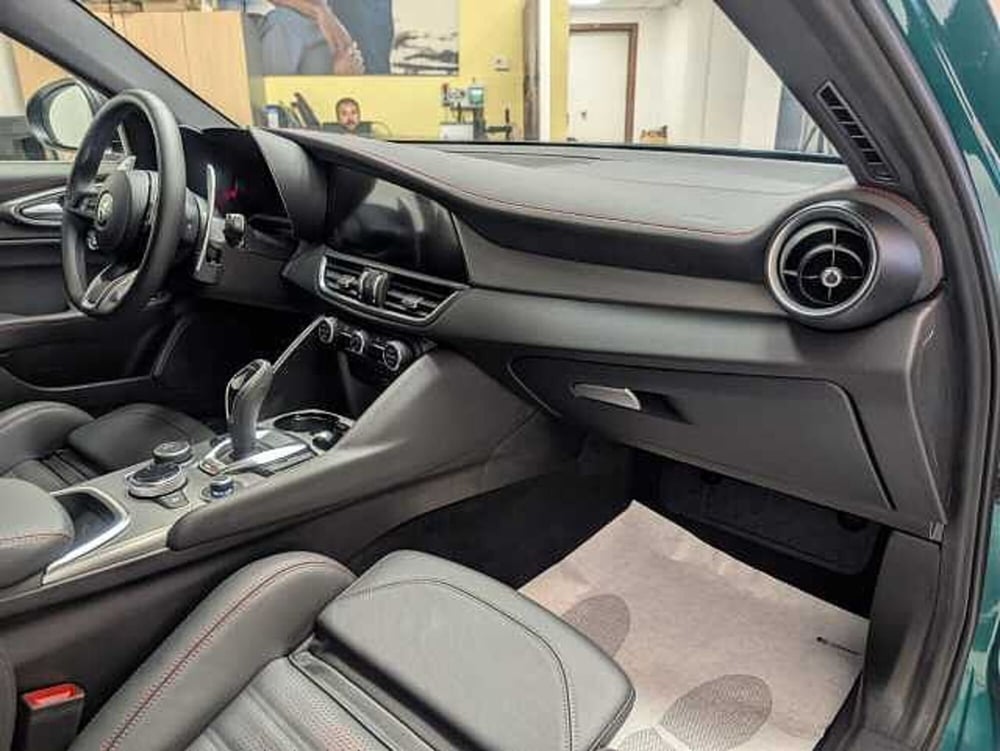 Alfa Romeo Giulia usata a Teramo (12)