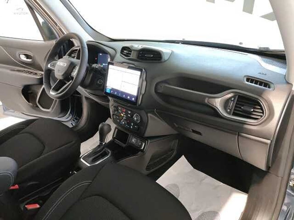 Jeep Renegade nuova a Teramo (12)