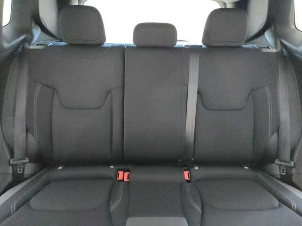 Jeep Renegade nuova a Teramo (13)
