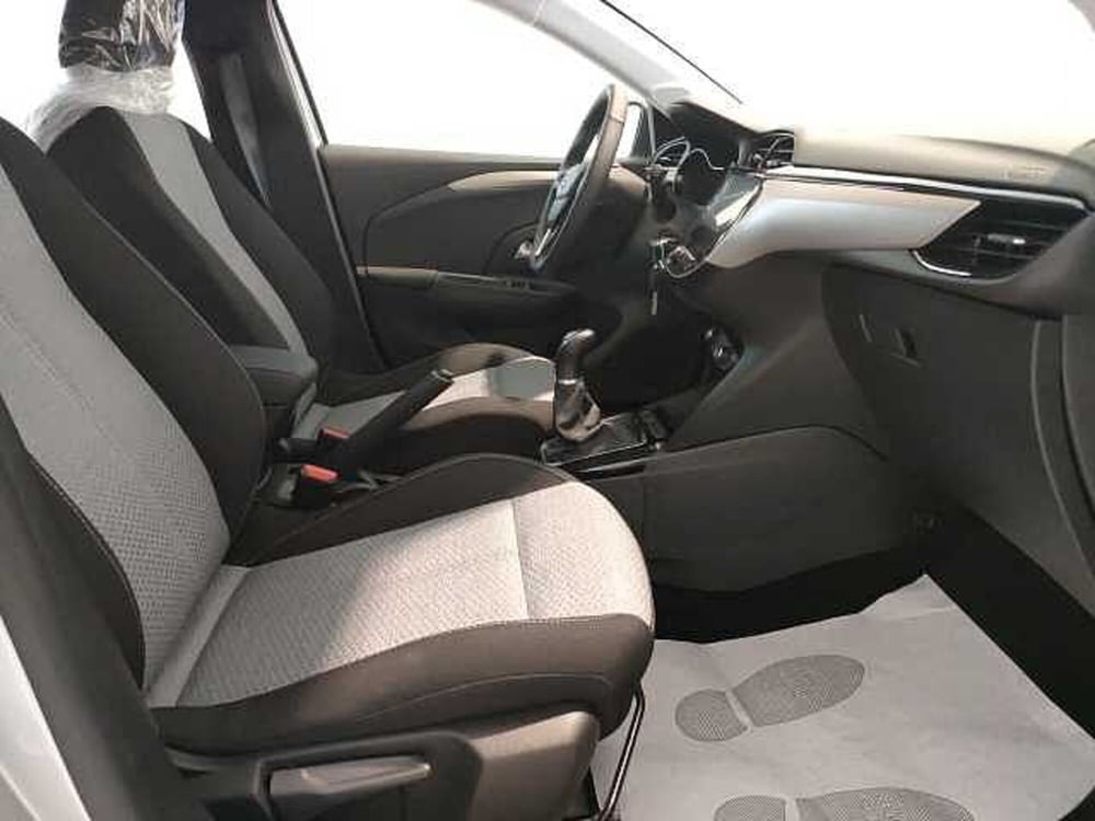 Opel Corsa nuova a Teramo (15)