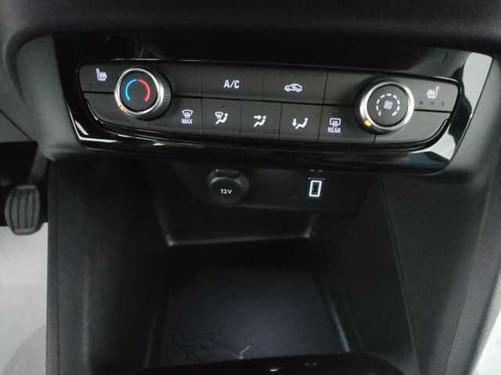 Opel Corsa nuova a Teramo (20)