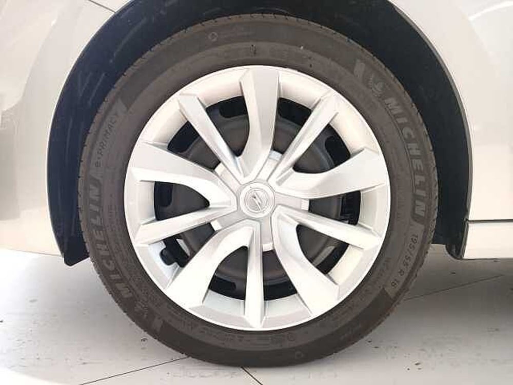 Opel Corsa nuova a Teramo (7)