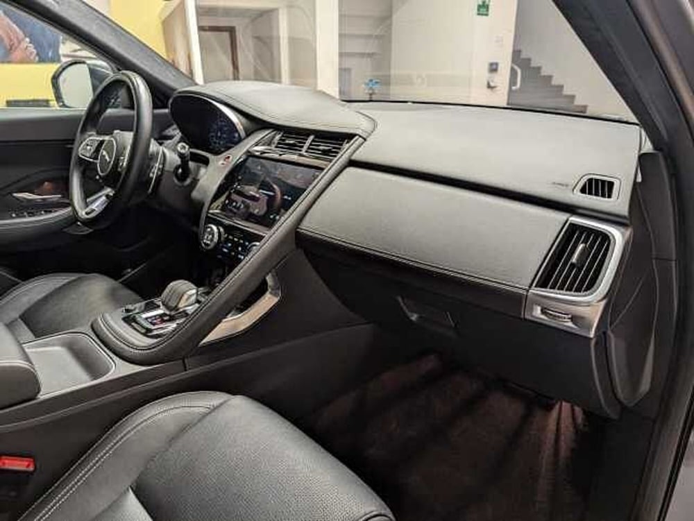 Jaguar E-Pace usata a Teramo (12)