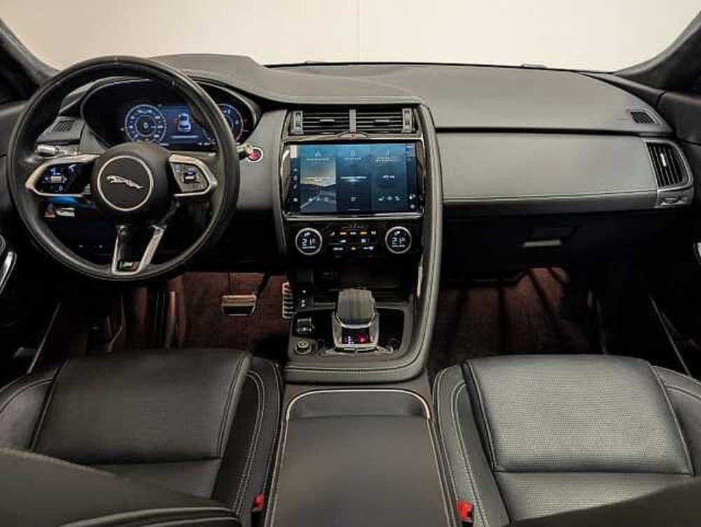 Jaguar E-Pace usata a Teramo (16)