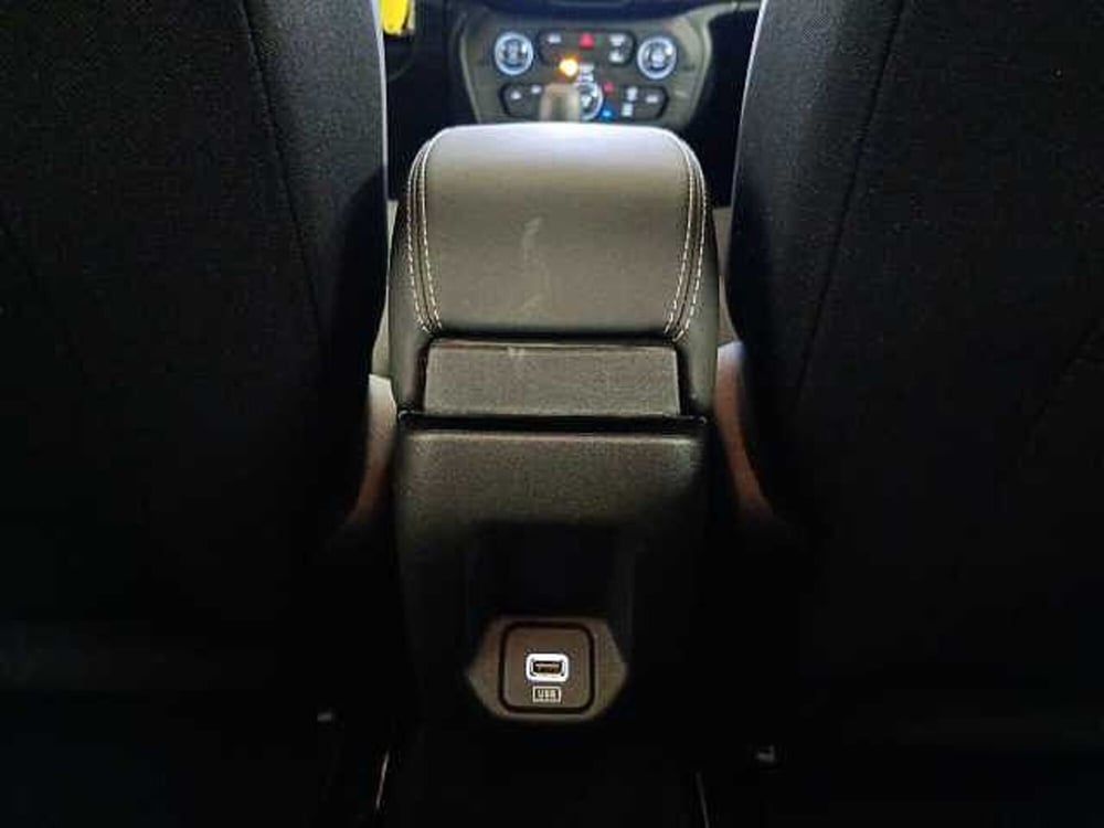 Jeep Renegade nuova a Teramo (20)