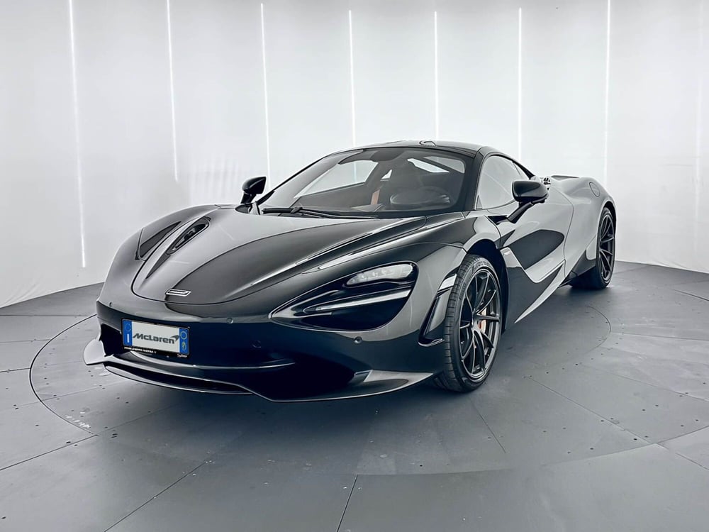 McLaren 750S Coupé nuova a Milano (3)