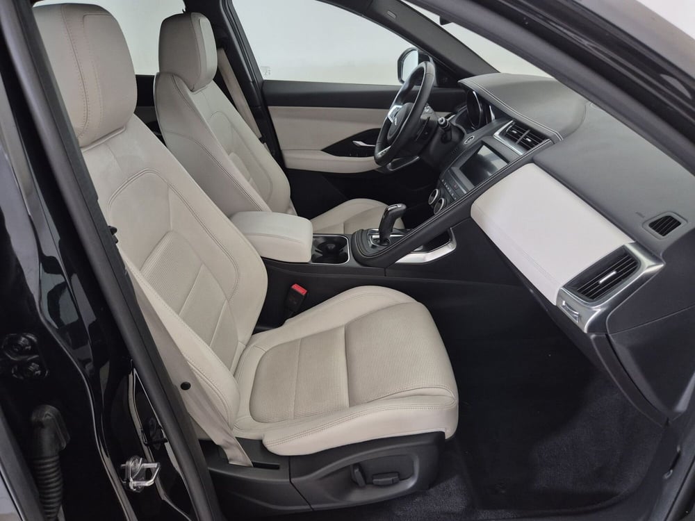 Jaguar E-Pace usata a Torino (3)