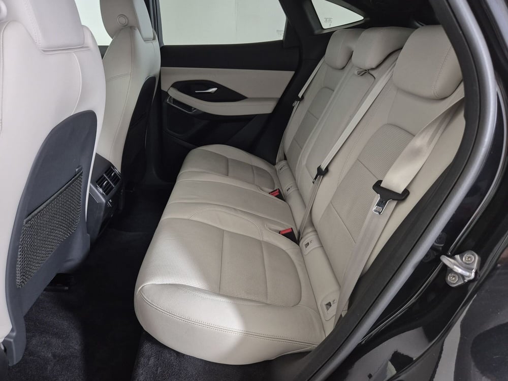 Jaguar E-Pace usata a Torino (5)