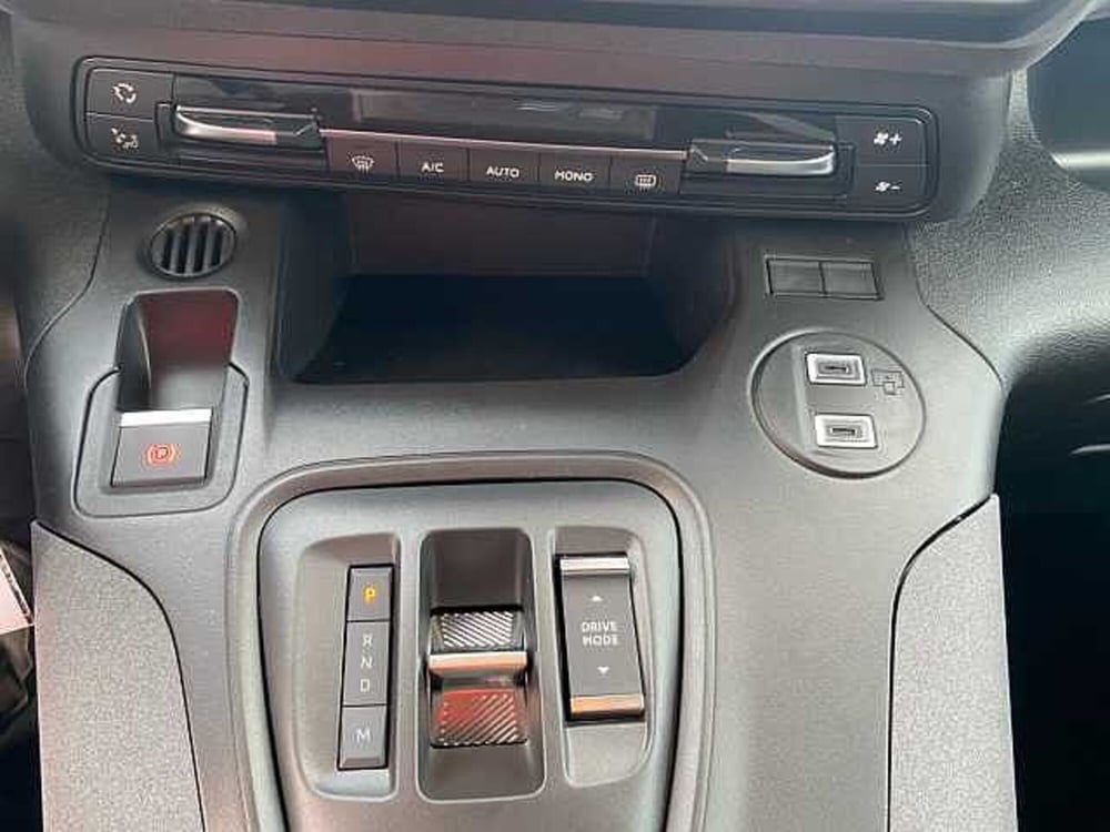 Peugeot Rifter nuova a Treviso (17)