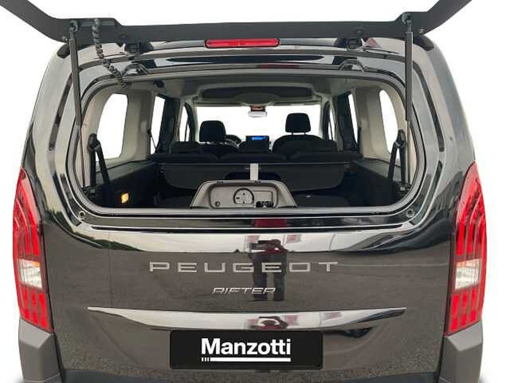 Peugeot Rifter nuova a Treviso (14)