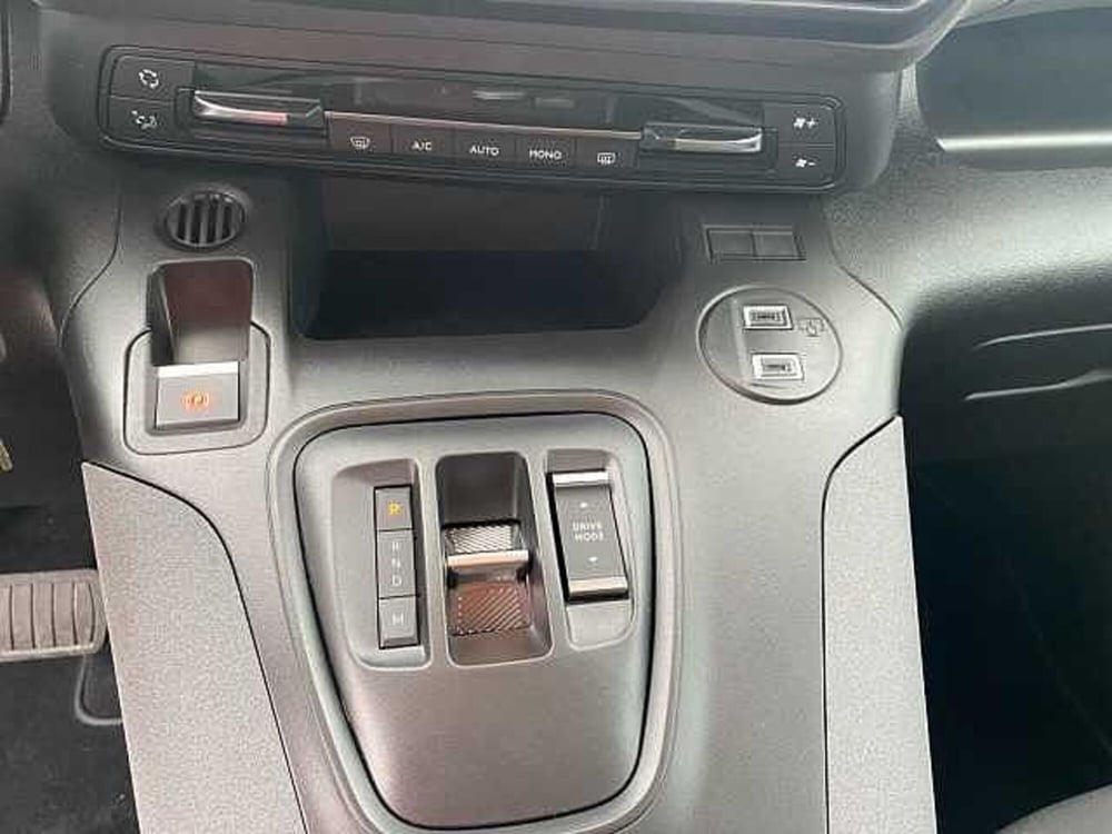 Peugeot Rifter nuova a Treviso (17)