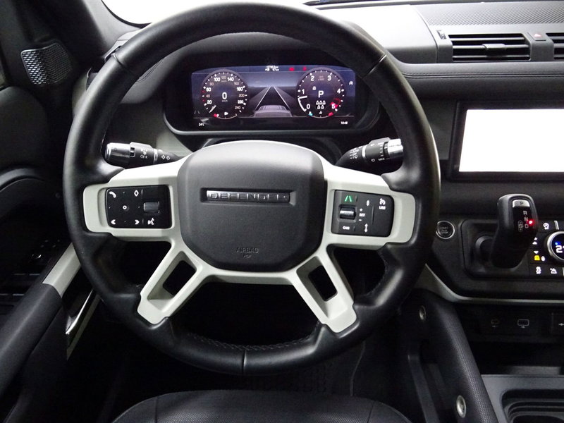 Land Rover Defender usata a Como (10)