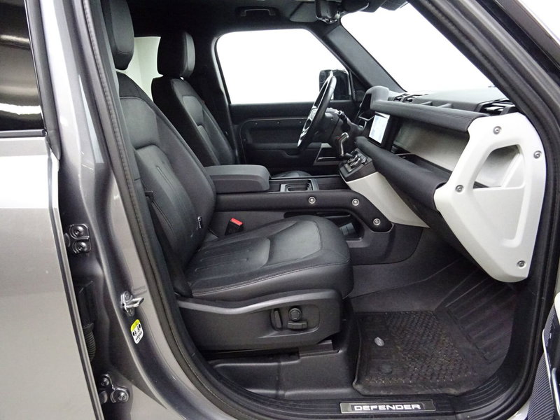 Land Rover Defender usata a Como (3)