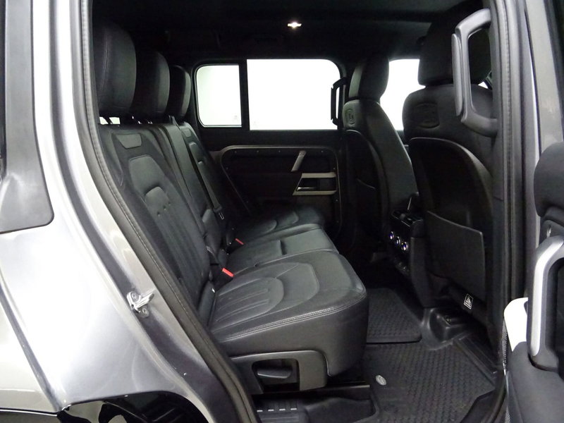 Land Rover Defender usata a Como (5)