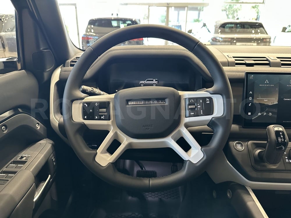 Land Rover Defender nuova a Forlì-Cesena (10)