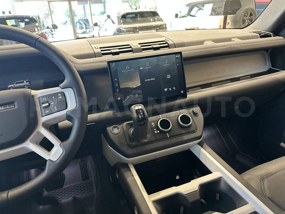 Land Rover Defender nuova a Forlì-Cesena (11)