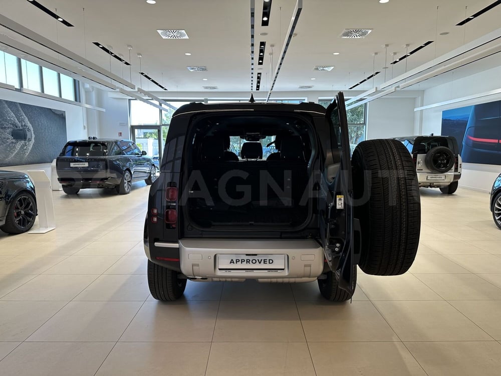 Land Rover Defender nuova a Forlì-Cesena (7)
