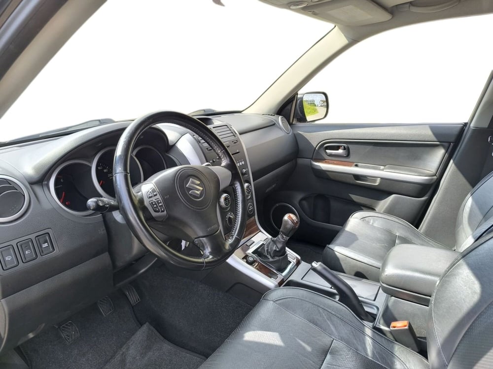 Suzuki Grand Vitara usata a Udine (10)