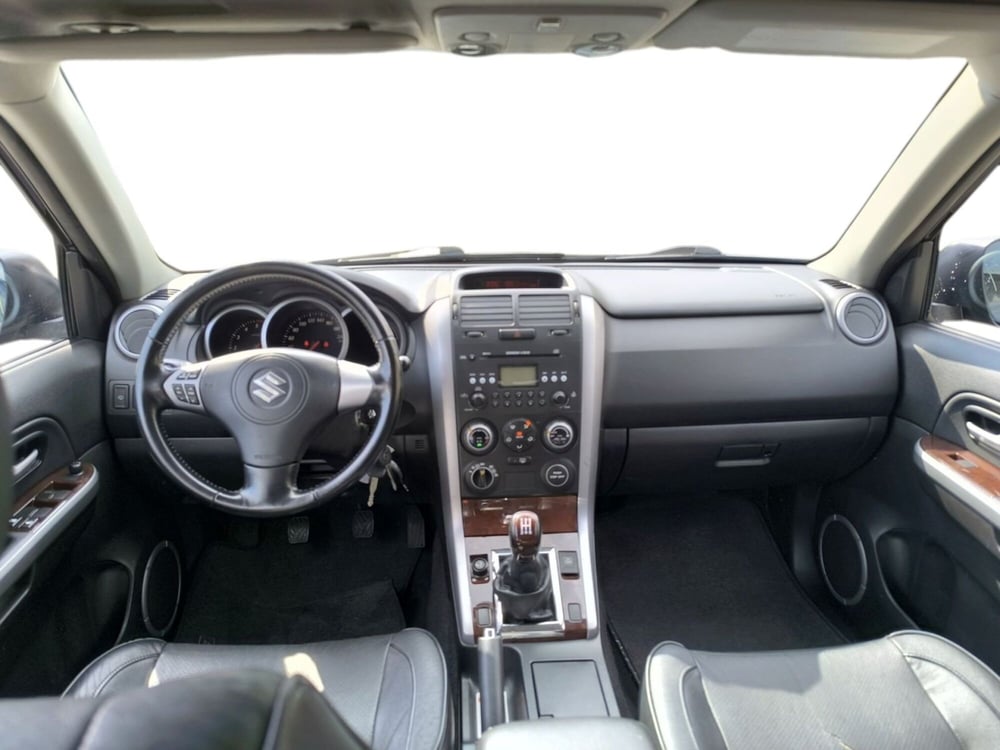 Suzuki Grand Vitara usata a Udine (11)