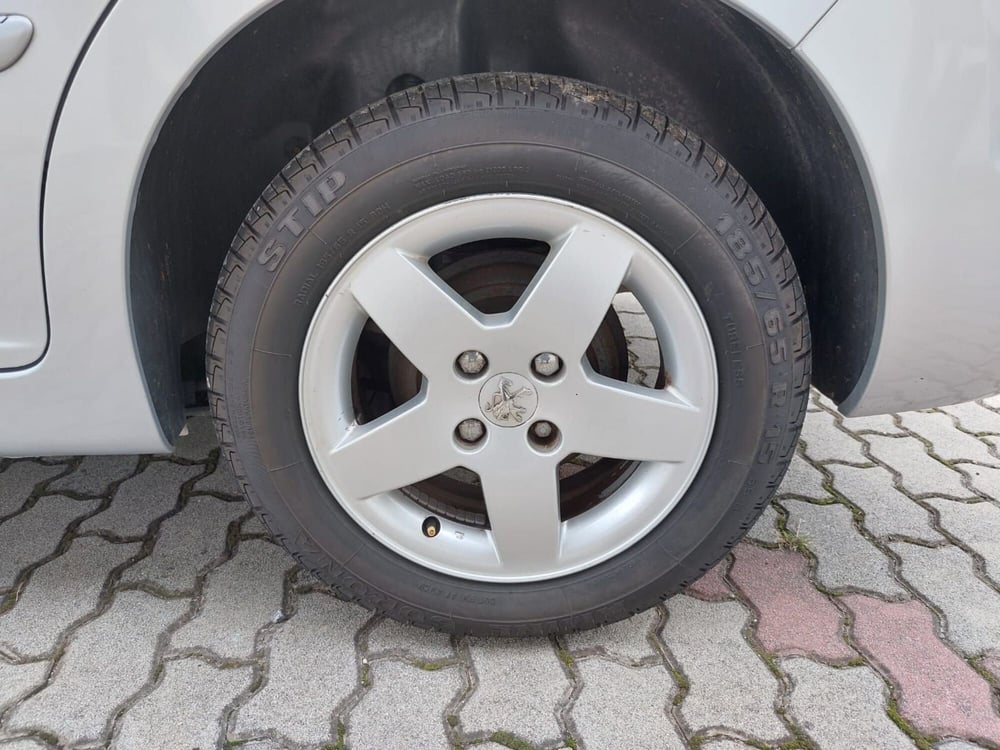 Peugeot 207 SW usata a Pavia (12)