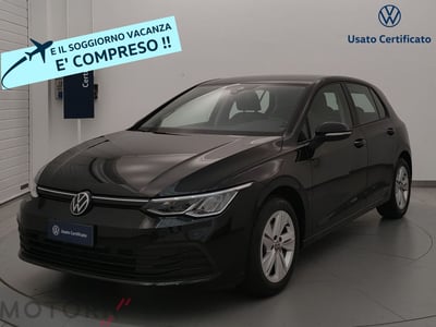Volkswagen Golf 1.0 eTSI EVO DSG Life del 2024 usata a Busto Arsizio