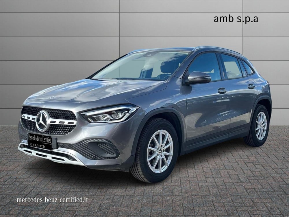 Mercedes-Benz GLA SUV usata a Napoli