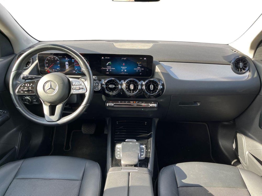 Mercedes-Benz GLA SUV usata a Napoli (11)