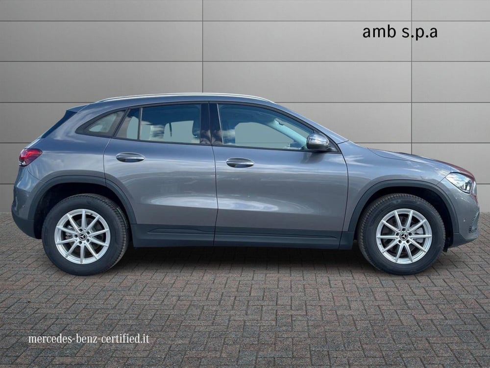 Mercedes-Benz GLA SUV usata a Napoli (5)